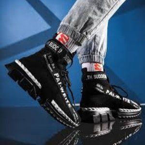 Kyogen Pai-Weite Sneakers (Unisex)